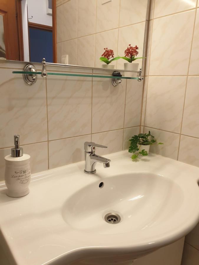 Egri Csillagocska Apartman ภายนอก รูปภาพ