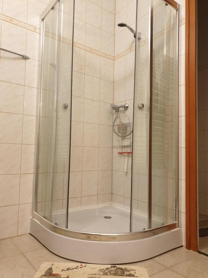 Egri Csillagocska Apartman ภายนอก รูปภาพ