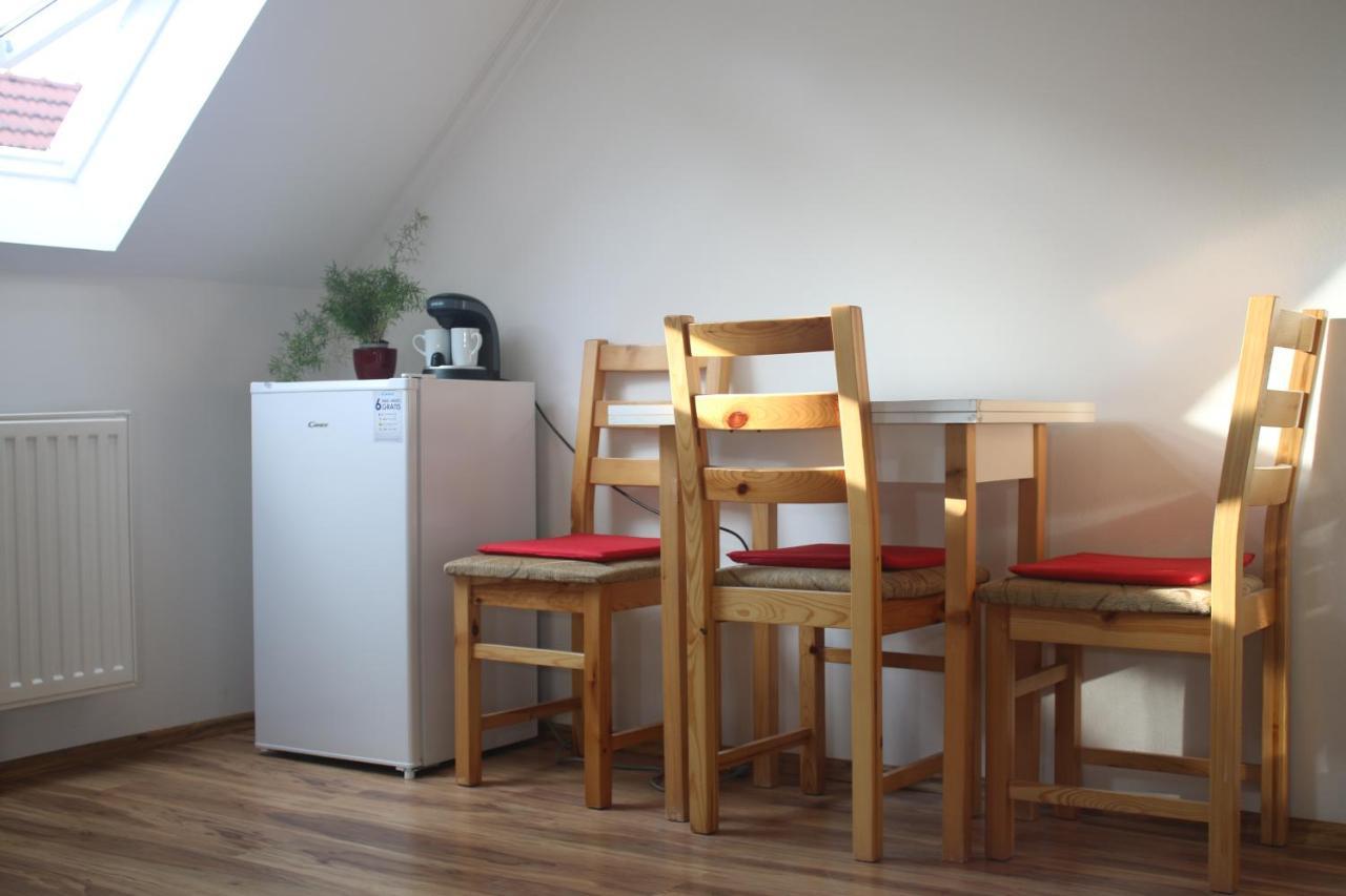 Egri Csillagocska Apartman ภายนอก รูปภาพ